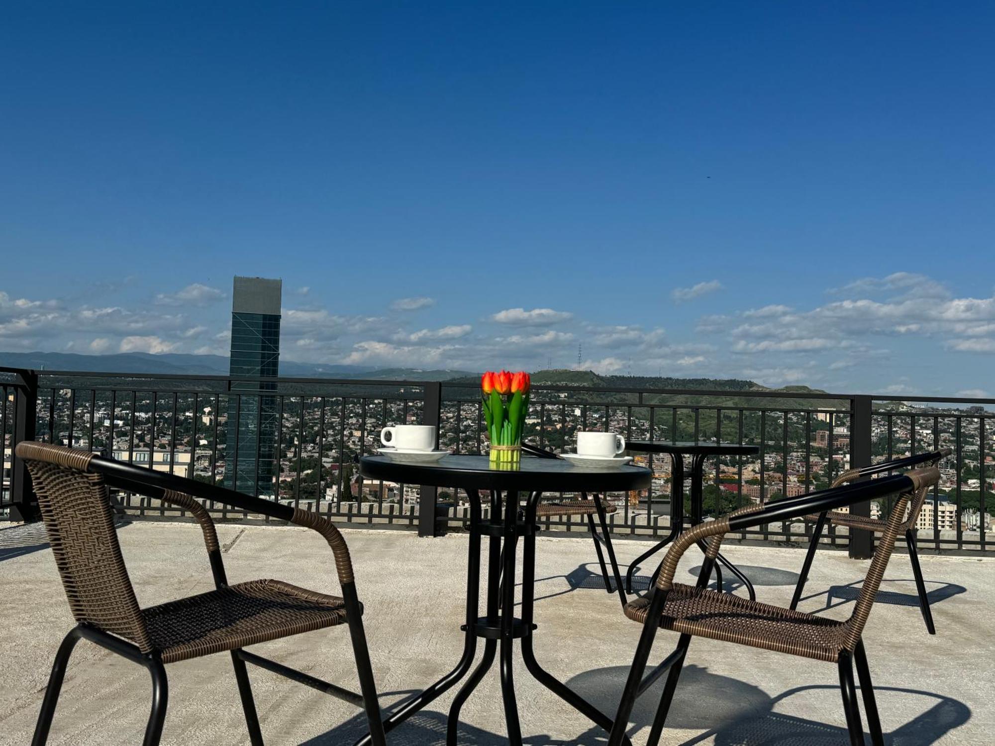 Brothers Apartments With Terrace In Old Tbilisi Zewnętrze zdjęcie